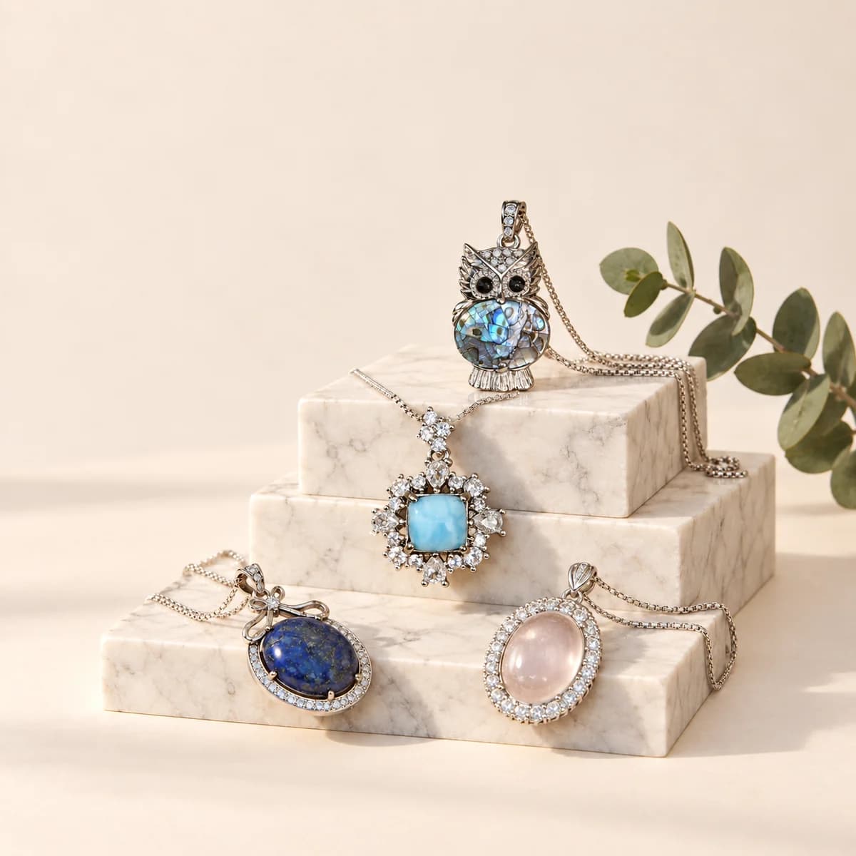 Pendants & rings